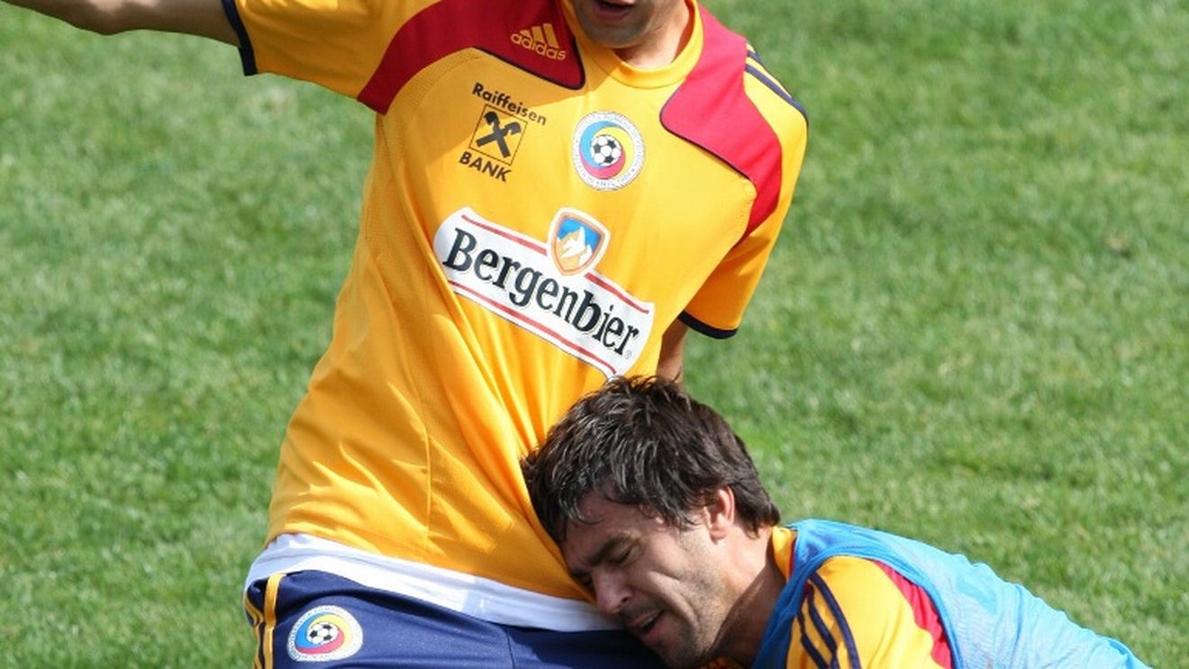 Aliuță, Fl. Costea și Costin Lazăr, titulari cu Feroe!