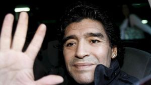 Maradona ar putea demisiona din funcția de selecționer al Pumelor