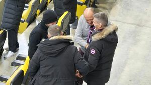 Ce au făcut conducătorii celor două echipe înainte de Dinamo - Rapid! Cum au fost surprinși aceștia pe Arena Națională