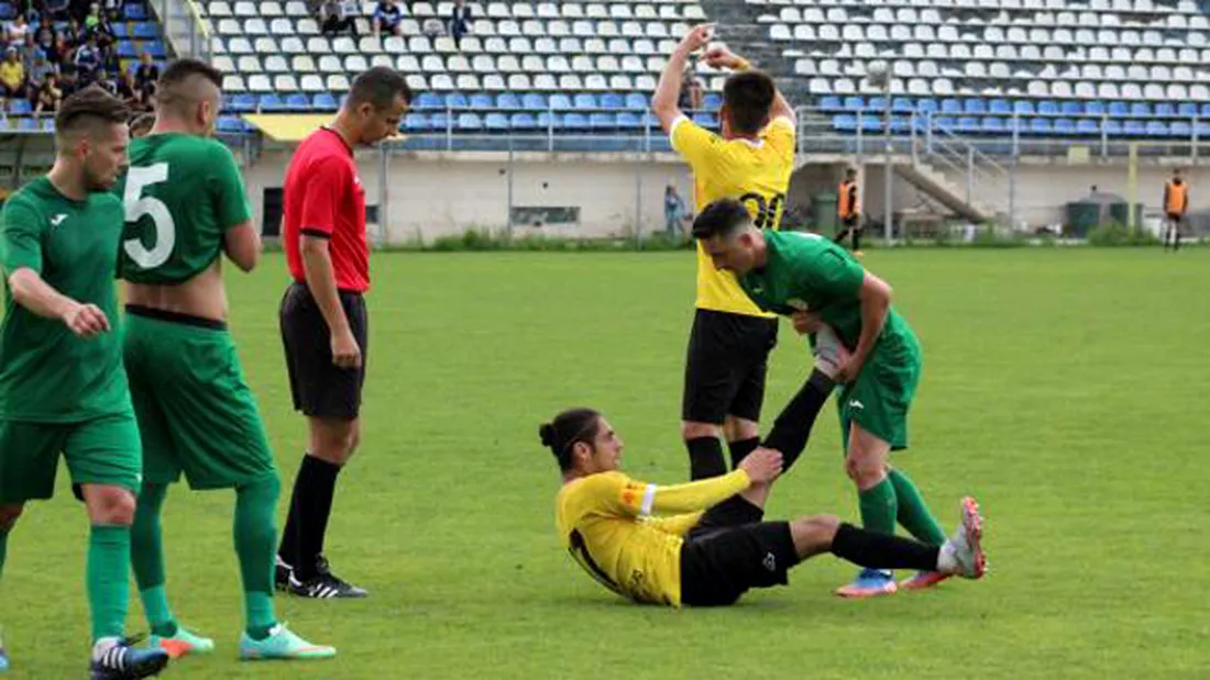 AS SR Brașov, obosită și fără orizont în meciul cu Nemere Ghelința.** Strătilă și-a lăsat echipa în inferioritate după un gest necugetat