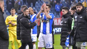 Probleme mari pentru Mirel Rădoi la Universitatea Craiova. Cum și-a pus vestiarul în cap. „Starea de spirit s-a alterat!  Există posibilitatea ca relația să se rupă între el și anumiți jucători!”