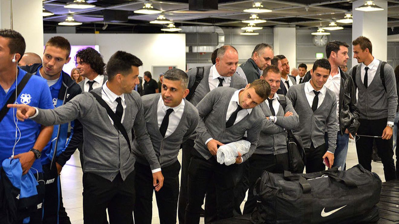 Steaua a ajuns la Sofia pentru meciul de miercuri cu Ludogoreț. Tănase și Arlauskis fac parte din lot. Căpitanul află în seara asta dacă joacă