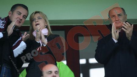 "Sunt dispus să preiau Rapidul,** dar numai Dumnezeu știe ce intenții are Copos!"