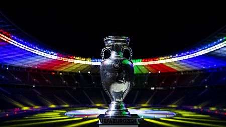 Cine transmite la TV tragerea la sorți pentru grupele preliminare ale Campionatului European din 2024