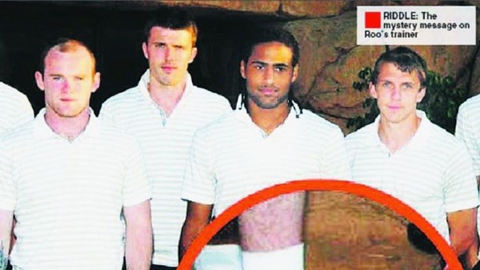 Rooney înjură și cu picioarele