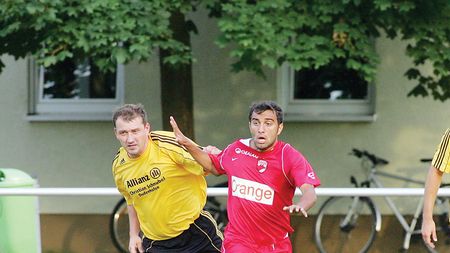 Iordache a semnat pe 5 ani