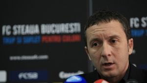 Meme: "Vor fi niște surprize la Steaua!** Încă nu am terminat cu transferurile și nu știm numele noului antrenor"