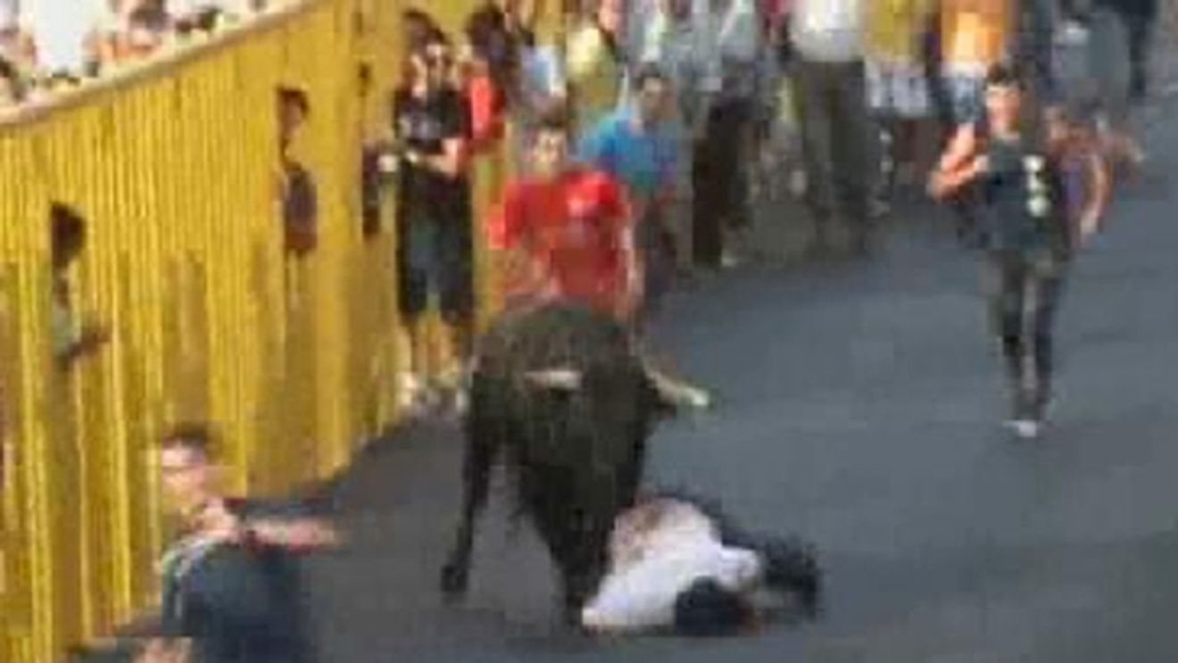 VIDEO ȘOCANT** Un taur furios i-a adus sfârșitul