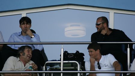 Standing ovation pentru Piți!**