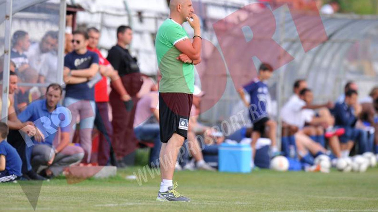 CFR, cu transferurile pe bancă. Jucătorii noi nu l-au convins pe Miriuță: "Tot cei vechi vor duce greul"