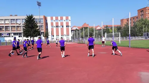 Vlad Caba, doar spectator la antrenamentele handbaliștilor de la Poli Timișoara în prima săptămână de pregătire: ”Încă nu am intrat pe mâna lui”