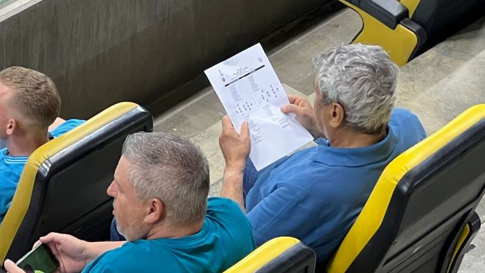 Mircea Lucescu n-a mai avut răbdare! A plecat la 2-2 şi n-a văzut cum Bîrligea a închis remontada FCSB cu Drita