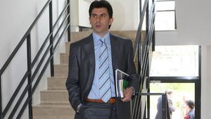 Lupescu: "Nu ne permitem să ne facem de rușine, jucăm în fața a 70.000 de spectatori"