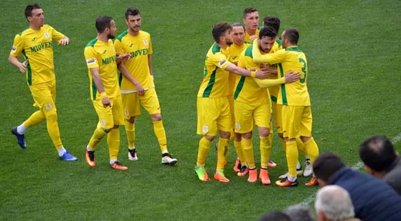 Noul FC Argeș ia încă un jucător de la CS Mioveni.** Piteștenii au ajuns la nouă achiziții, patru dintre ele de la rivala din județ. 