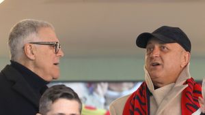 „Șucu pregătește 10.000.000 de euro”. Italienii au anunțat prețul pentru următoarea achiziție a afaceristului român