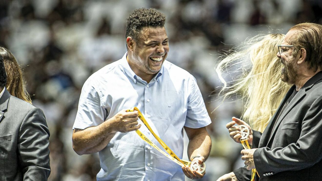 Brazilianul Ronaldo s-a săturat și vinde tot! A cedat clubul Cruzeiro pentru o sumă fabuloasă și e gata să dea și clubul Valladolid!