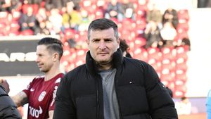 Laszlo Balint și-a ieșit din minți după CFR - UTA 2-1: „Suntem proștii proștilor! Mergem la balamuc! Îmi crapă capul!”
