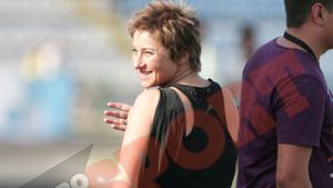 Și-a tras șapca pe ochi de rușine!** Ana Maria Prodan, dezamăgită de fotbaliști: "Nu am văzut nici în ligile inferioare așa ceva"