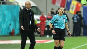 Robert Ilyeș a făcut scandal după Dinamo - Csikszereda 4-0: „Arbitraj penibil! Îmi e rușine”