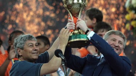Cel mai bogat om din Ucraina, gest fabulos pentru Mircea Lucescu. Miliardarul Rinat Ahmetov i-a făcut o statuie din bronz şi i-a trimis-o în România, pentru împlinirea a 80 de ani