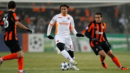 I-a refuzat pe șeicii de la PSG, dar se pregătește să dea o altă lovitură în Vest!** Mircea Lucescu "exportă" în Anglia un fotbalist de națională