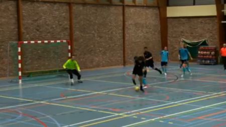 Incredibil cum driblează! VIDEO - Un puști din Belgia știe niște "trick-uri" la care Ronaldo sau Ibra nici nu s-au gândit