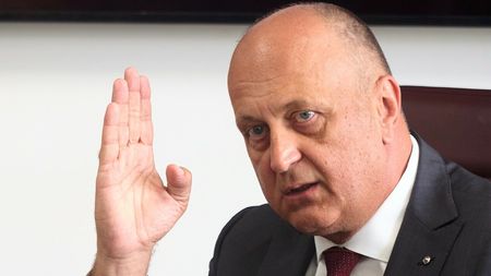 Dan Șucu nu s-a uitat la bani. I-a pus 400.000 de euro la salariu, dintr-un foc