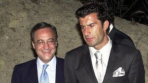 Luis Figo i-a cerut trădarea secolului lui Florentino Perez: transferul lui Pedri de la FC Barcelona la Real Madrid!