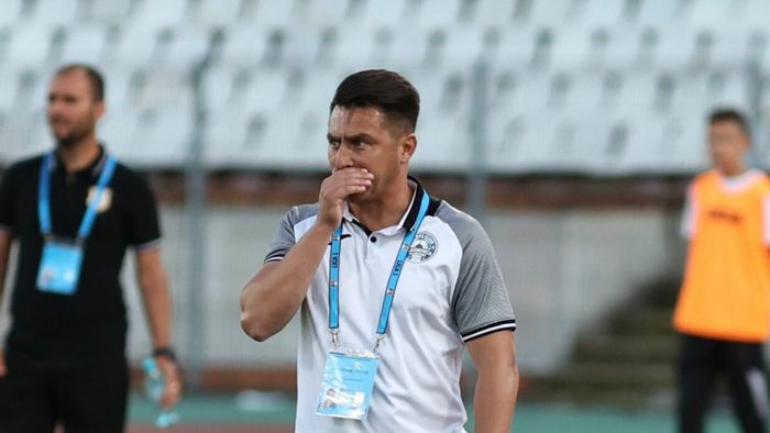 Oamenii de afaceri interesați de preluarea UTA-ei l-au „descusut" pe Ilie Poenaru, viitorul antrenor al arădenilor!