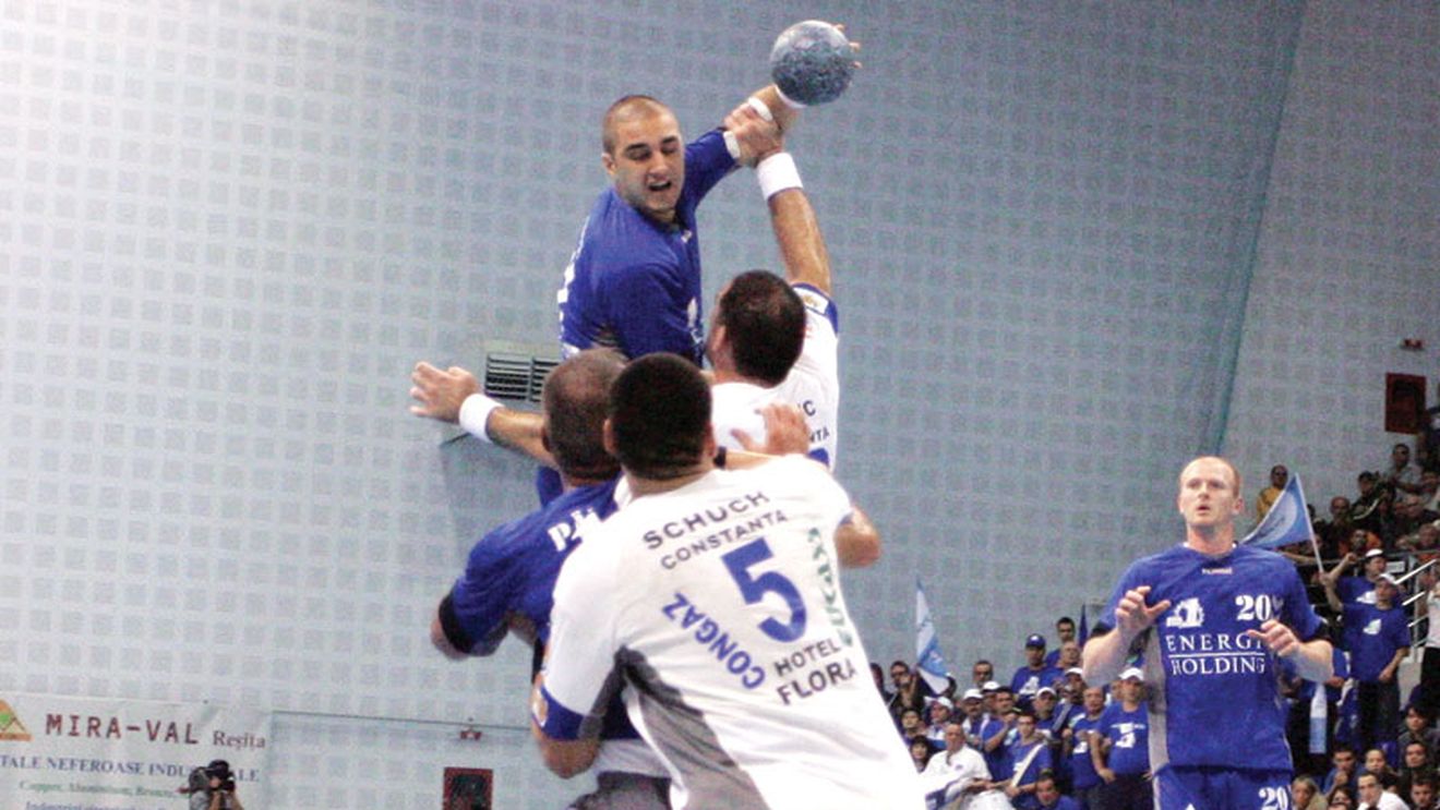 "Nu ne lasă să ne antrenăm"