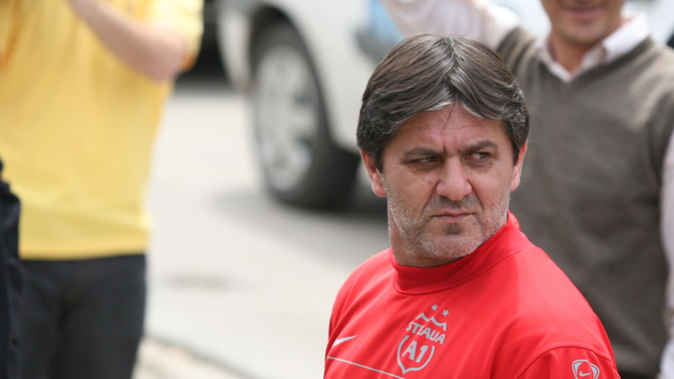 "N-are nicio șansă Lăcătuș!** E a treia oară când vine, ce să mai facă la Steaua?!"