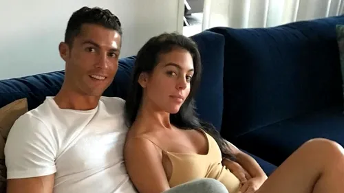 Negocieri secrete? Georgina Rodriguez a luat un private jet către Paris și fanii au presupus imediat că starul Cristiano Ronaldo va semna cu PSG!