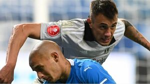 Alex Mitriță e făcut praf de Rodion Cămătaru după prestația din derby-ul Olteniei: „Trebuie să facă diferența, nu s-a întors pe trei lei!” | EXCLUSIV