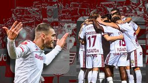 Daca esti rapidist, te astept la "EXCLUSIV RAPID" cu Denis Ciobotariu, LIVE, pe YouTube - ProSport, astazi, de la ora 13.45!