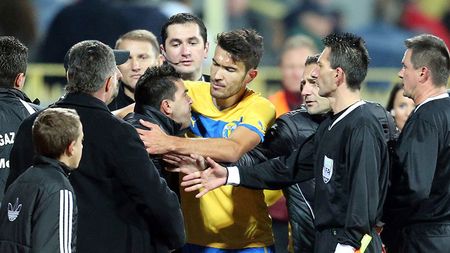 SURPRIZĂ‚ | Un antrenor român de 40 de ani se află pe lista celor mai scumpi tehnicieni transferați vreodată. A costat mai mult decât Unai Emery și Martinez