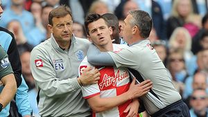 Presa franceză mai are puțin și rămâne fără cerneală!** "Demagogul" Mutu, luat în vizor alături de bătăușul luat drept etalon în Ghencea