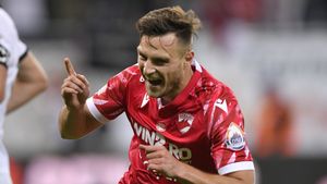 Gigi Becali a dezvăluit situația din acest moment cu transferul lui Dennis Politic, după ce a obținut acordul căpitanului lui Dinamo: „Eu nu sunt fraier”