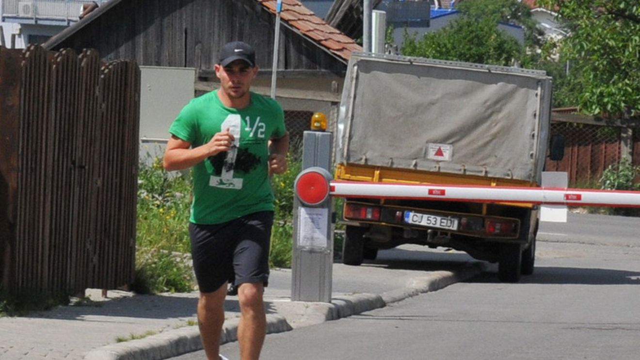 "M-au aruncat în stradă!"