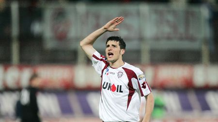 Niculae: "Merg pe 1 solist"