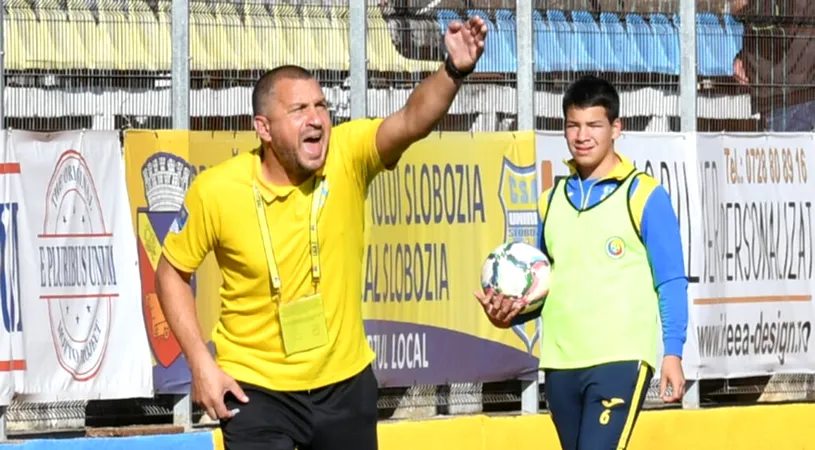 Unirea Slobozia rămâne pe locul 2 în Liga 2 și după meciul cu Unirea Dej. Costel Enache, laude pentru jucători și critici pentru arbitraj: ”Se vedea că sunt confuzi, au fost unul contra celuilalt”