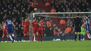 Când "șmecheria" te ajută să marchezi un gol fabulos! FOTO și VIDEO | David Luiz și momentul care va rămâne în istoria acestui sezon de Premier League. Ce a reușit brazilianul lui Chelsea în derby-ul cu Liverpool