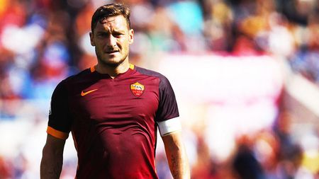 Contract pe 6 ani propus lui Francesco Totti! Oferta primită de legendarul căpitan al Romei