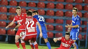 Cutremur: Dinamo, ca și retrogradată! Favor șocant făcut de Răzvan Burleanu pentru prietenul Ciprian Paraschiv, de la Poli Iași. Culisele unei decizii uluitoare| EXCLUSIV