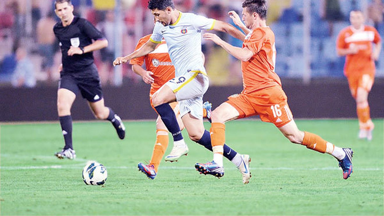 Florin Costea vrea înapoi la Craiova: "M-aș întoarce"** Becali forțează despărțirea: "Ia-l cu tine pe Prepeliță și depuneți-vă memoriile"