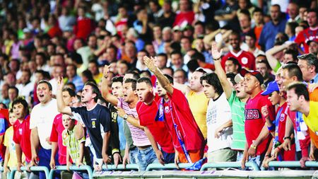 INCREDIBIL!** Nepăsare CAPITALĂ‚: Steaua, Dinamo și Rapid NU vând abonamente