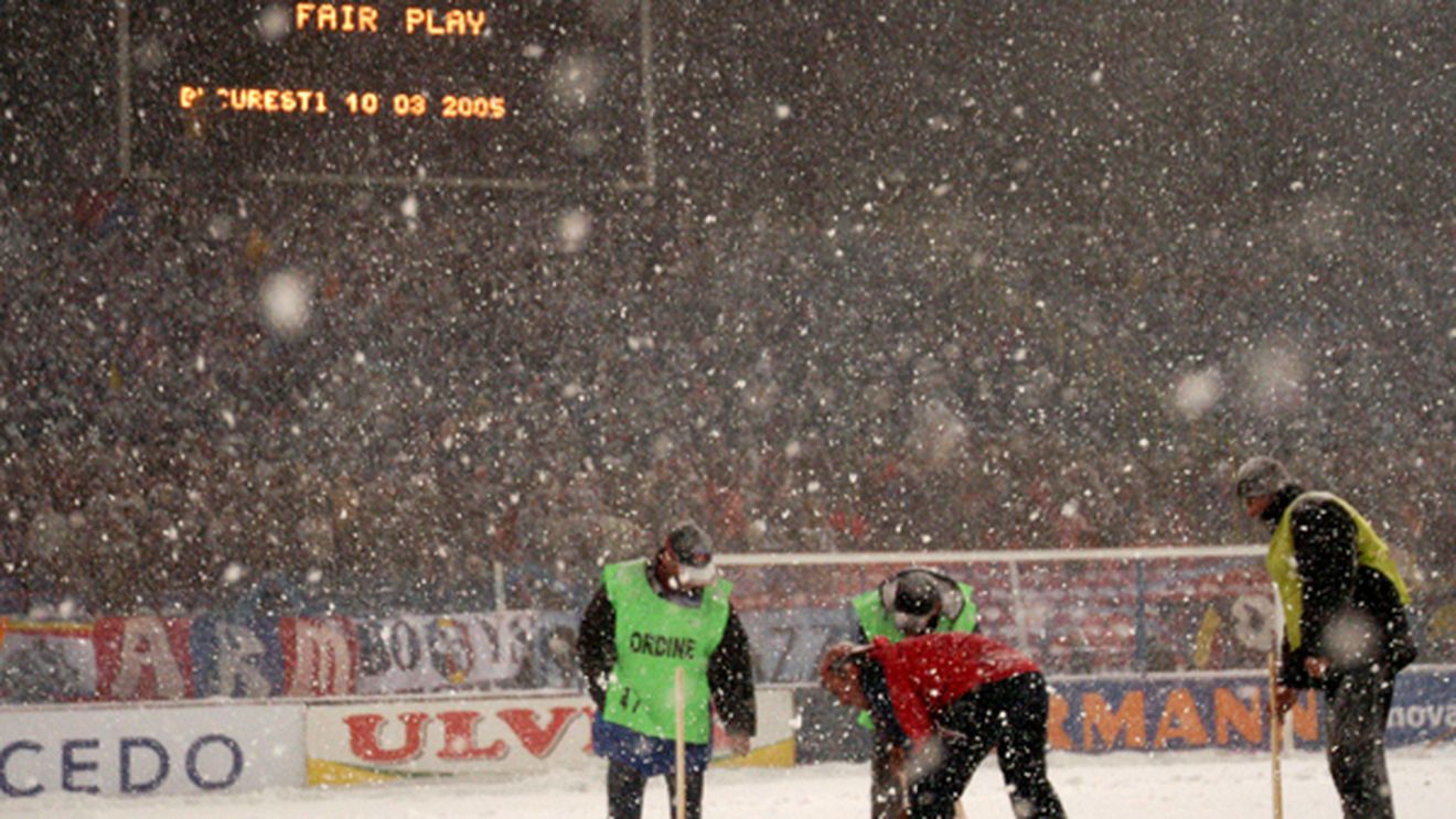 Scuze '100% românești' pentru meciul în care Steaua își juca sezonul "european"!** MOTIVUL incredibil pentru care roș-albaștrii puteau retrăi 'momentul' Villarreal