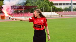 Dinamo a intrat în istorie după meciul cu FC Botoșani. În "Groapă" a debutat prima femeie crainic din fotbalul românesc: "Sunt onorată de această titulatură". Un mesaj sincer pentru jucători: "Trebuie să dea totul pe teren, să fie demni când joacă pentru noi"