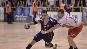 Steaua a bătut zdravăn Dinamo în „clasicul" handbalului masculin. Scandal la Baia Mare: directorul general al echipei Minaur, Ionuț Marta, a intrat de mai multe ori în teren în timpul partidei cu CSM Focșani