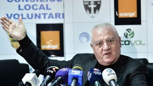 Show total cu Dumitru Dragomir, în direct! Cum a comentat arbitrajul de la CFR - FCSB 1-1 și scandalul monstru din Turcia: „Îi spurcam, îi luam și la bătaie!”. VIDEO