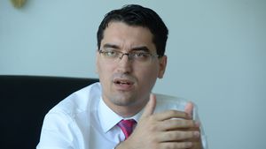 VIDEO INTERVIU | Răzvan Burleanu: "Nu m-am gândit niciodată la imaginea mea când am ales să colaborez cu Chivorchian". Ce sancțiuni vor suporta jucătorii lui Viorel Moldovan, după umilința cu Germania, 8-0